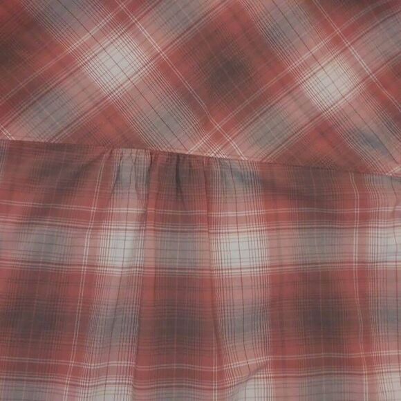 LL Bean Women's Short Sleeved Button Down Shirt, Large with 3% Spandex Activewea - Picture 7 of 8